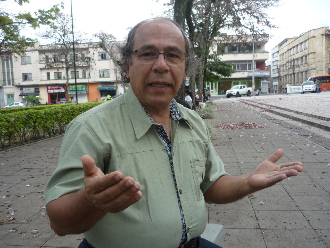 Daniel Oviedo, maestro de niños y maestros.