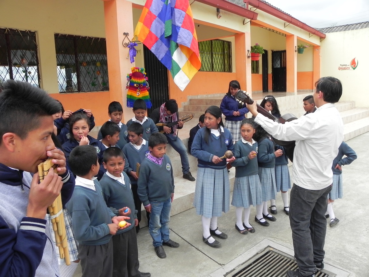 Profesor Guillermo Ruales Ipiales.