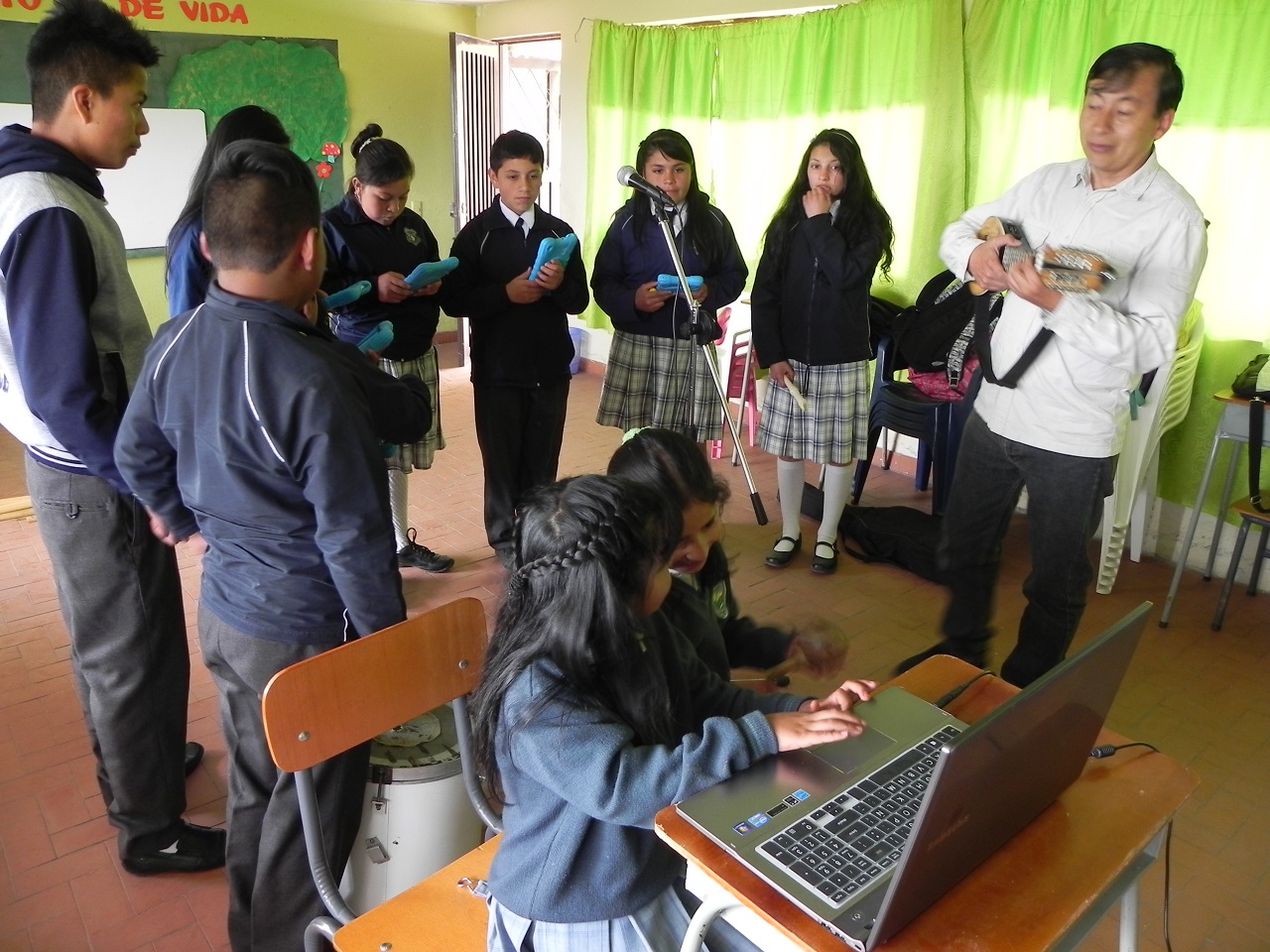 Profesor Guillermo Ruales Ipiales.